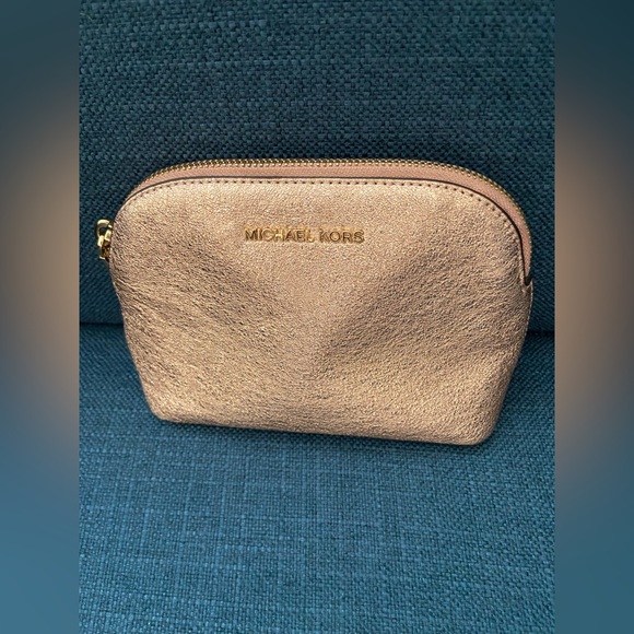Michael Kors Leather Mettalic Rose Pink Travel Pouch Clutch Bag - Picture 1 of 15
